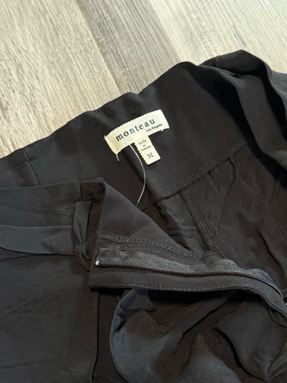 Monteau - Black Women's Tie-Waist Shorts size Medium - Picture 4 of 5